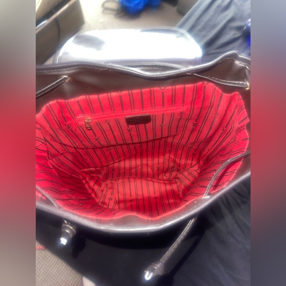 Louis Vuitton backpack just like new nothing is wrong with it I just don’t use. - Picture 3 of 5